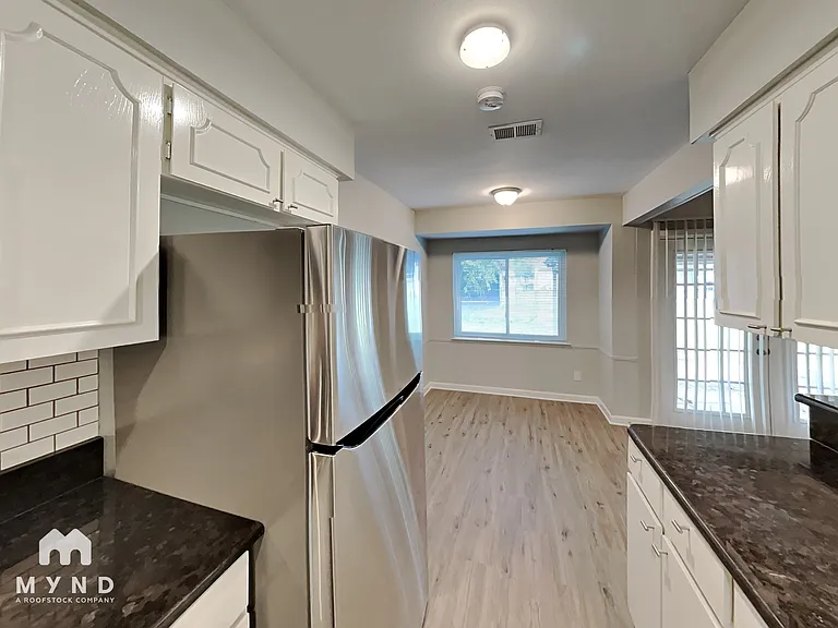 14839 Green Valley Dr — Photo 4