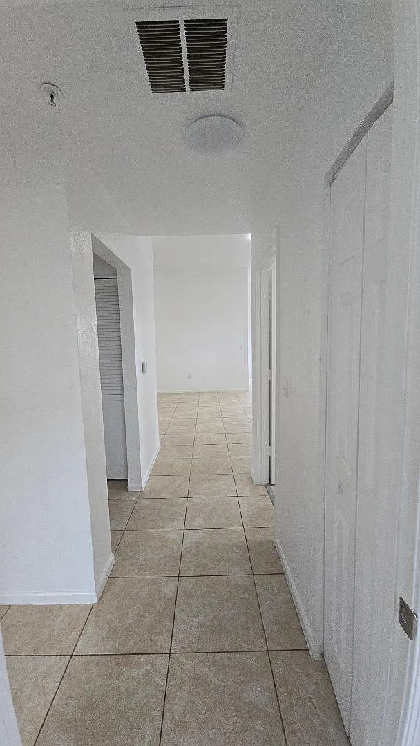 3 bed, 2.0 bath, 1338 sqft, $2,300 — Photo 4