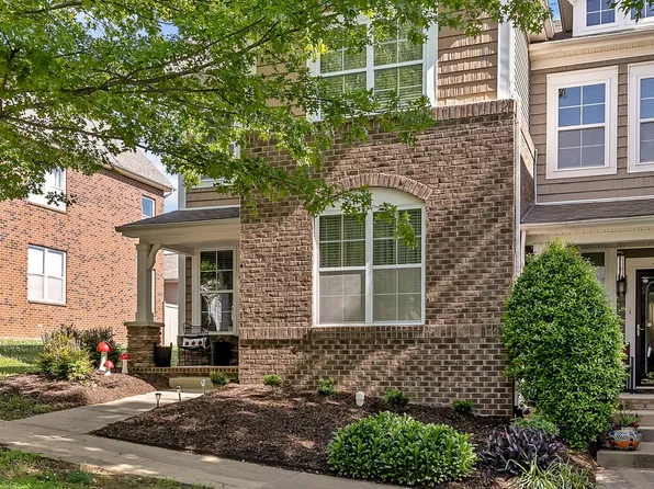 1076 Riverwood Village Blvd, Hermitage, TN 37076