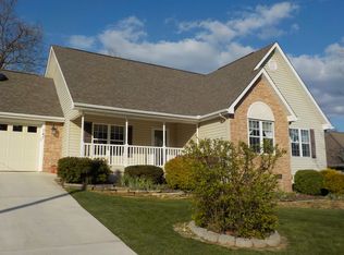 147 Cromwell Ln, Crossville, TN 38558