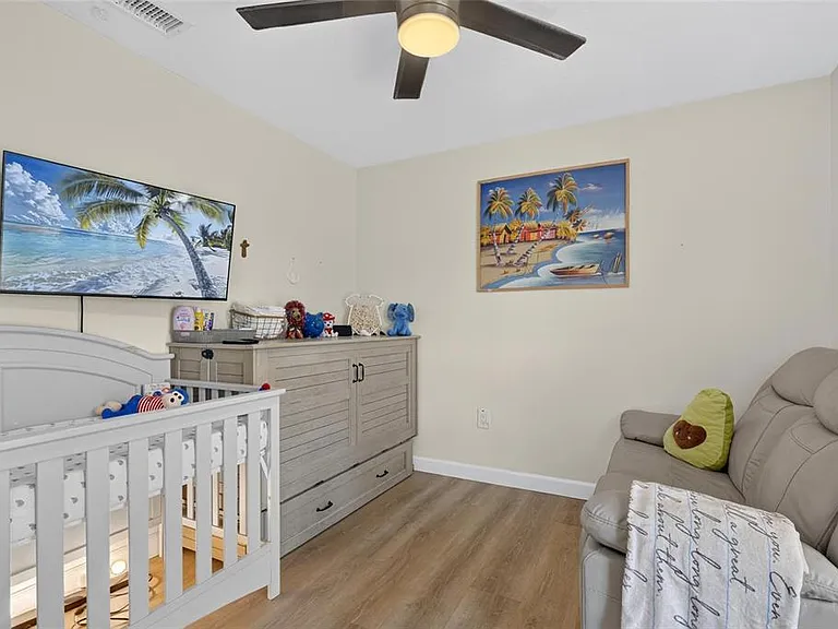 614 Stillview Cir — Photo 37