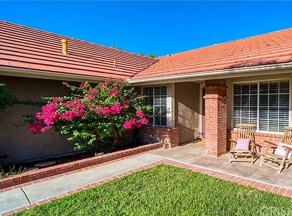 4th image of 22574 Pecan Pl