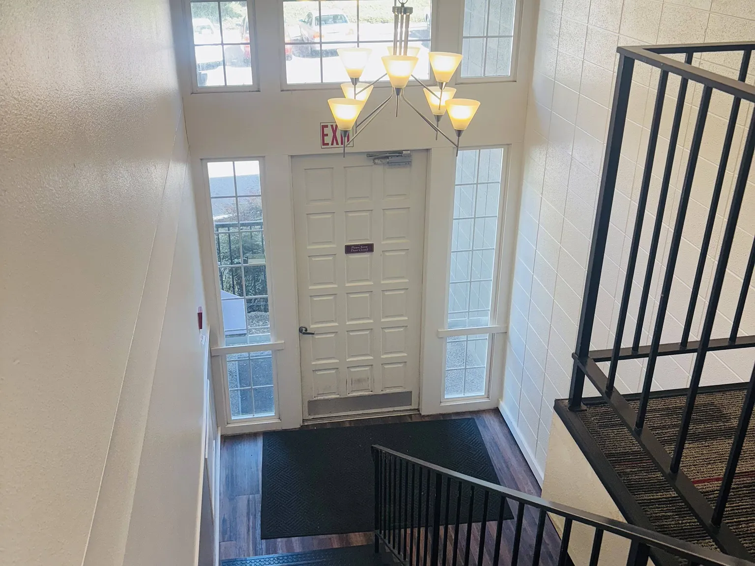 Georgetown Manor Apartments — Photo 2