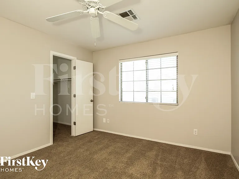 18039 N 89th Dr — Photo 12