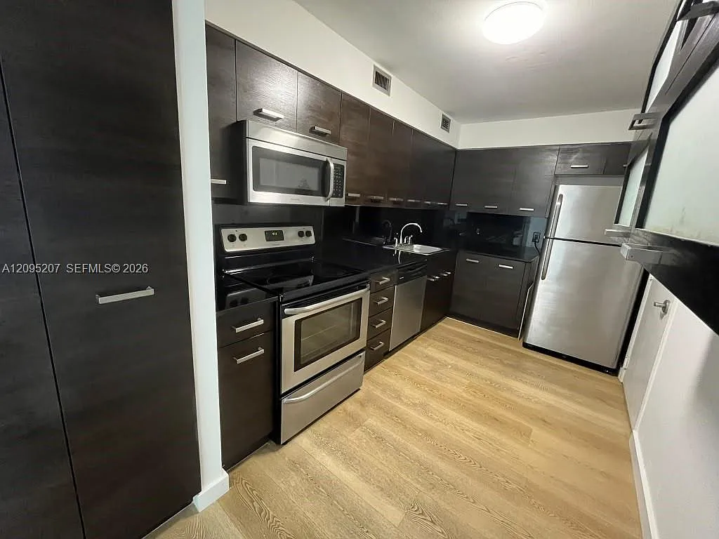 Aquasol Condo — Photo 2
