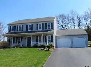 316 Mohawk Dr, Red Lion, PA 17356