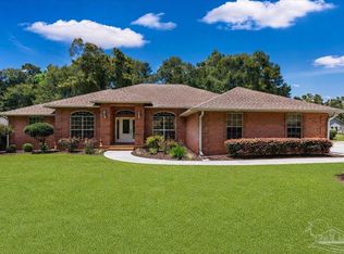964 Broken Arrow Ln, Cantonment, FL 32533