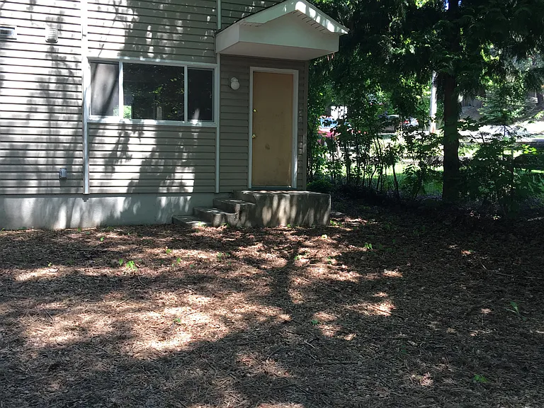 1165-1167 NE Harvey Rd #1165-1167 — Photo 25