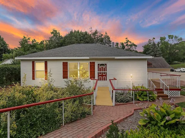 8441 Heather AVENUE, Burlington, WI 53105