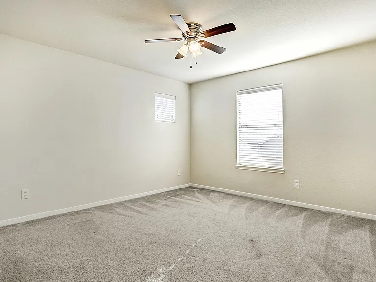 25806 Westbourne Dr — Photo 12