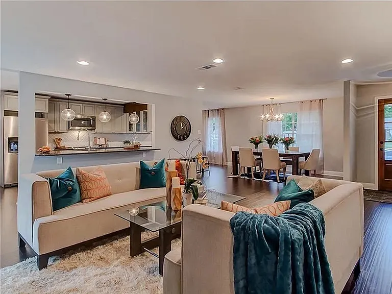 413 W Pleasantview Dr — Photo 5