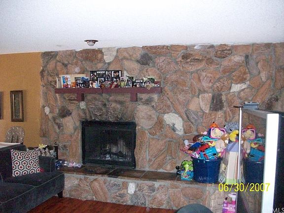 3rd image of 15555 Mauna Loa St