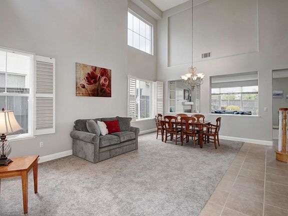 3rd image of 1813 Heather Garden Ln