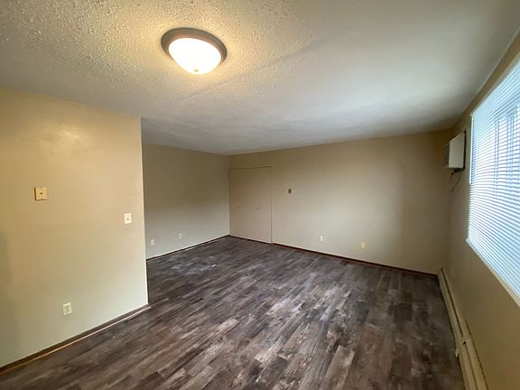 3rd image of 41 Arlington Ave W APT 112