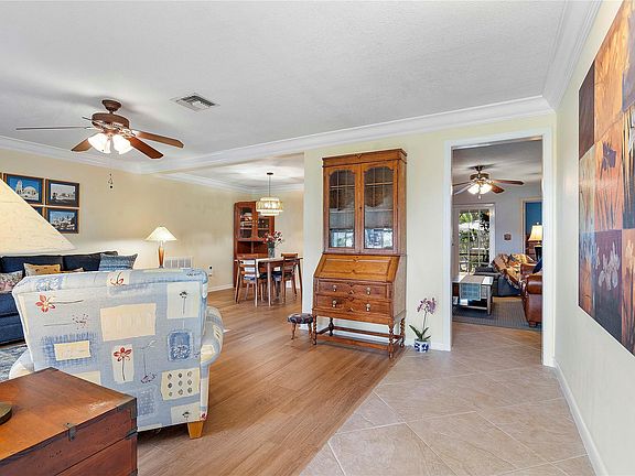 4th image of 3915 NW 106th Drive
