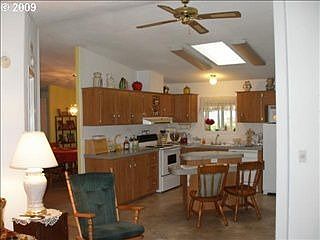 4th image of 52099 SE Cherryville Dr