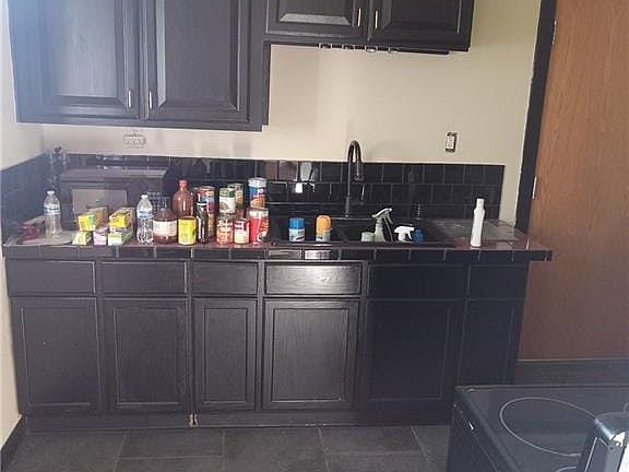 4th image of 4030 Montgall Ave