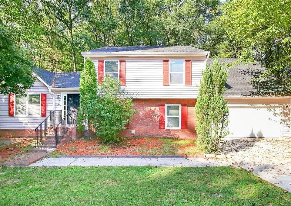 2790 Kayla Ct