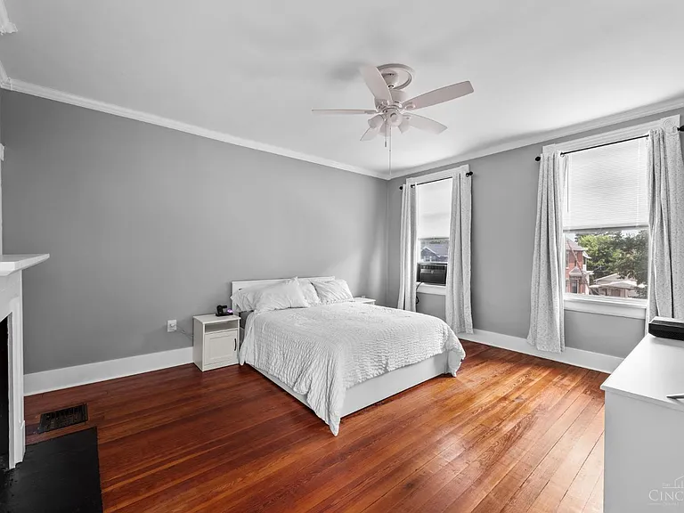 3847 Burwood Ave — Photo 15