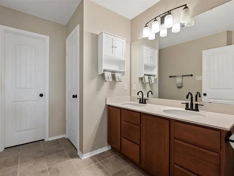 188 Rummel Dr — Photo 16