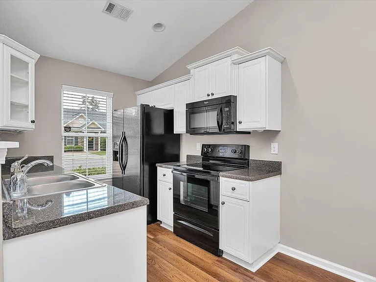 2678 York Dr — Photo 11