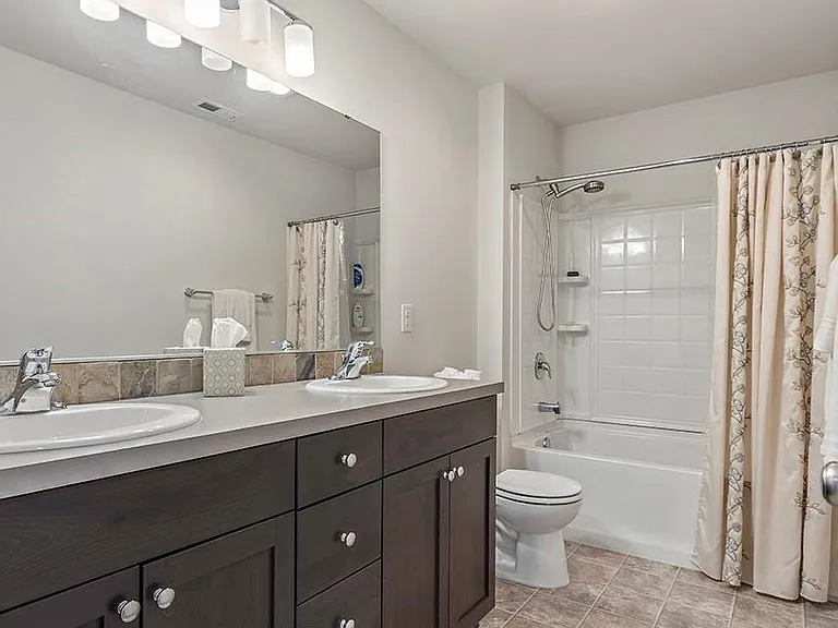 2821 Fiddleback St NE — Photo 8