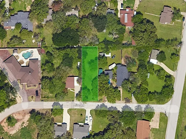 7008 Alice Rd, Lake Worth, TX 76135