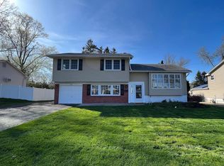 748 Longstreth Rd, Warminster, PA 18974