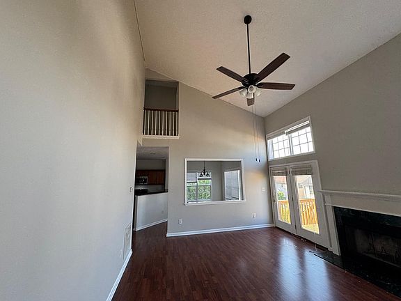 3rd image of 504 Thames Cir