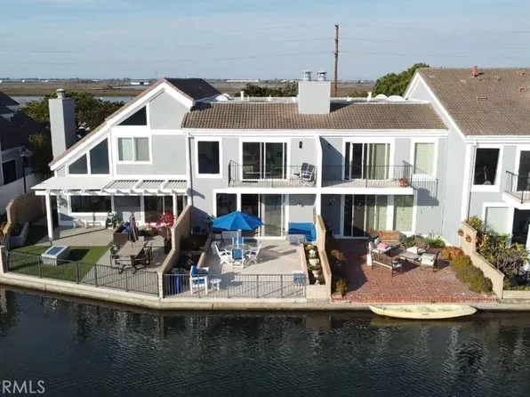 3772 Montego Dr, Huntington Beach, CA 92649