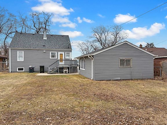 5th image of 10812 Princess Ave