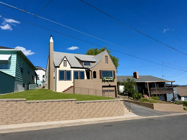 241 Hillside Ave — Photo 22