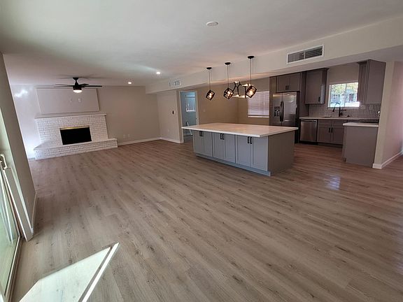 3rd image of 6214 N 16th Dr