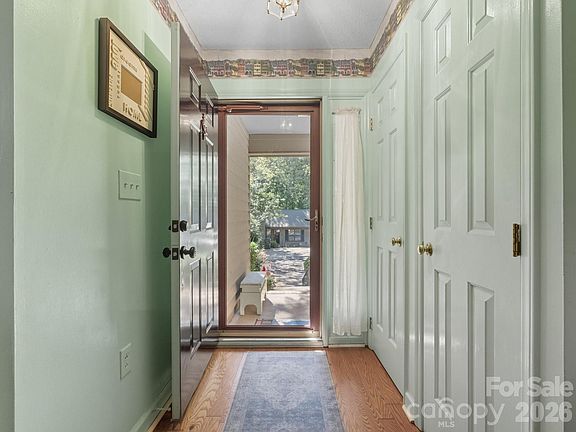 5th image of 498 Sweetgum Dr