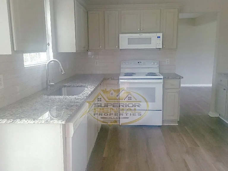 301 Sagamare Rd — Photo 3