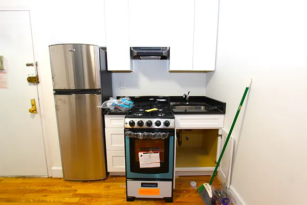 Rented by Compass | media 12