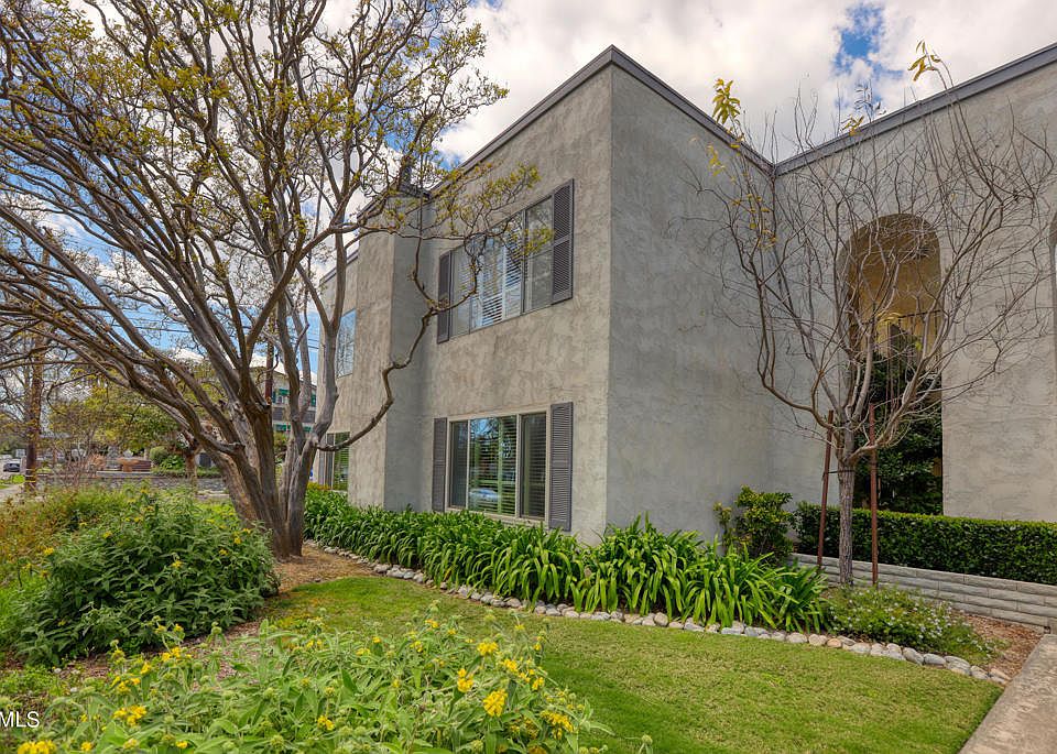 1st image of 555 W Sierra Madre Blvd