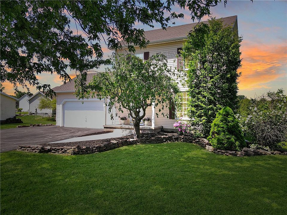 1st image of 210 Donielle Cir