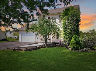 210 Donielle Cir, Brockport, NY 14420