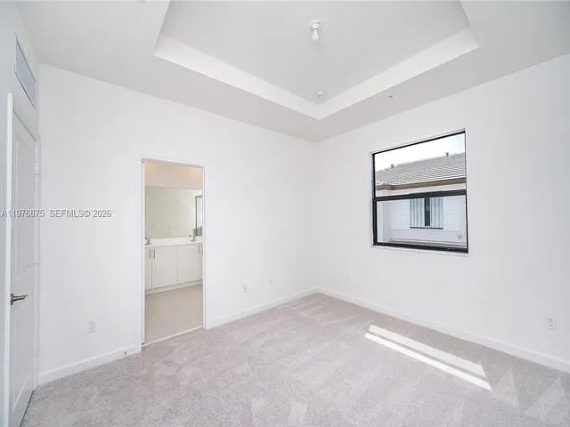 264 SW 159th Ter — Photo 5