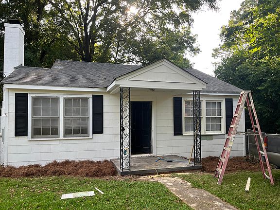3rd image of 615 N Panama St