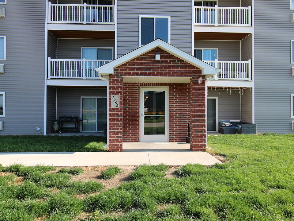 1st image of 1966 15th Ave SE #3