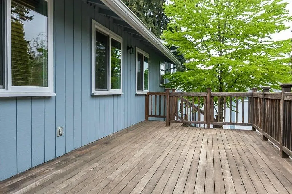 3 bed, 2340 sqft, $4,100 — Photo 3