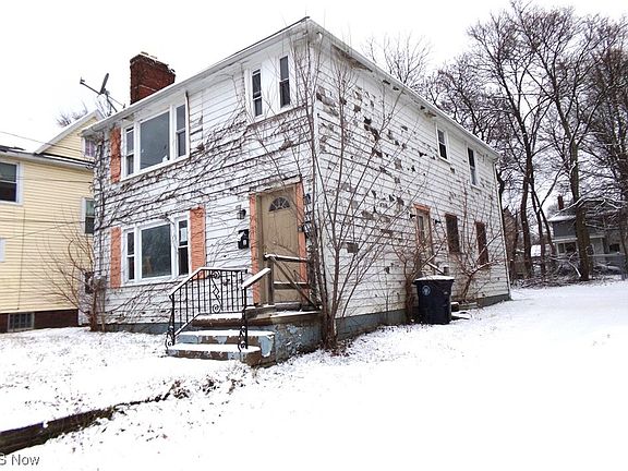 2nd image of 907 Whittier Ave