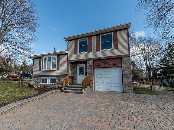 2nd image of 832 Boronia Cres