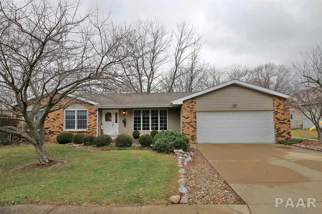 2203 Wildwood Dr photo 1