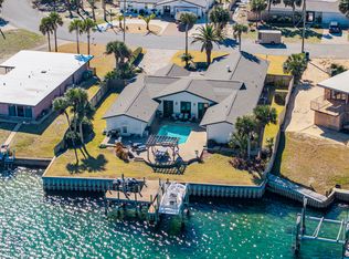 423 Caviar Dr, Fort Walton Beach, FL 32548
