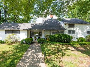 2 April Ln, Hicksville, NY 11801