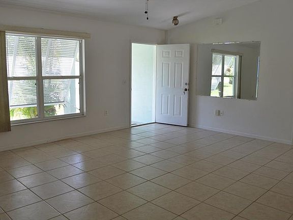 4th image of 1854 S Chamberlain Blvd