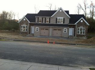 2281 Ten Creekside Dr N, Whitehall Township, PA 18037